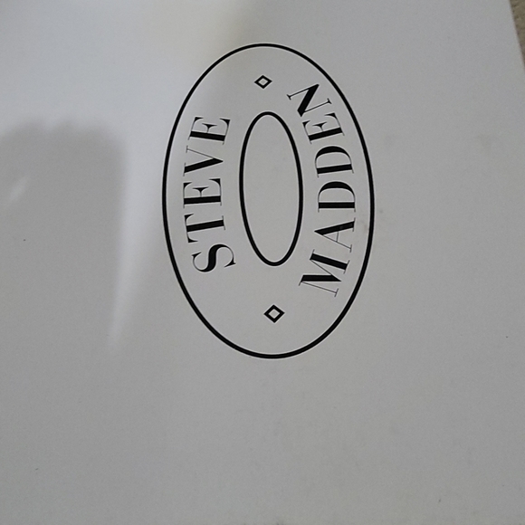 Heels - Picture 5 of 5